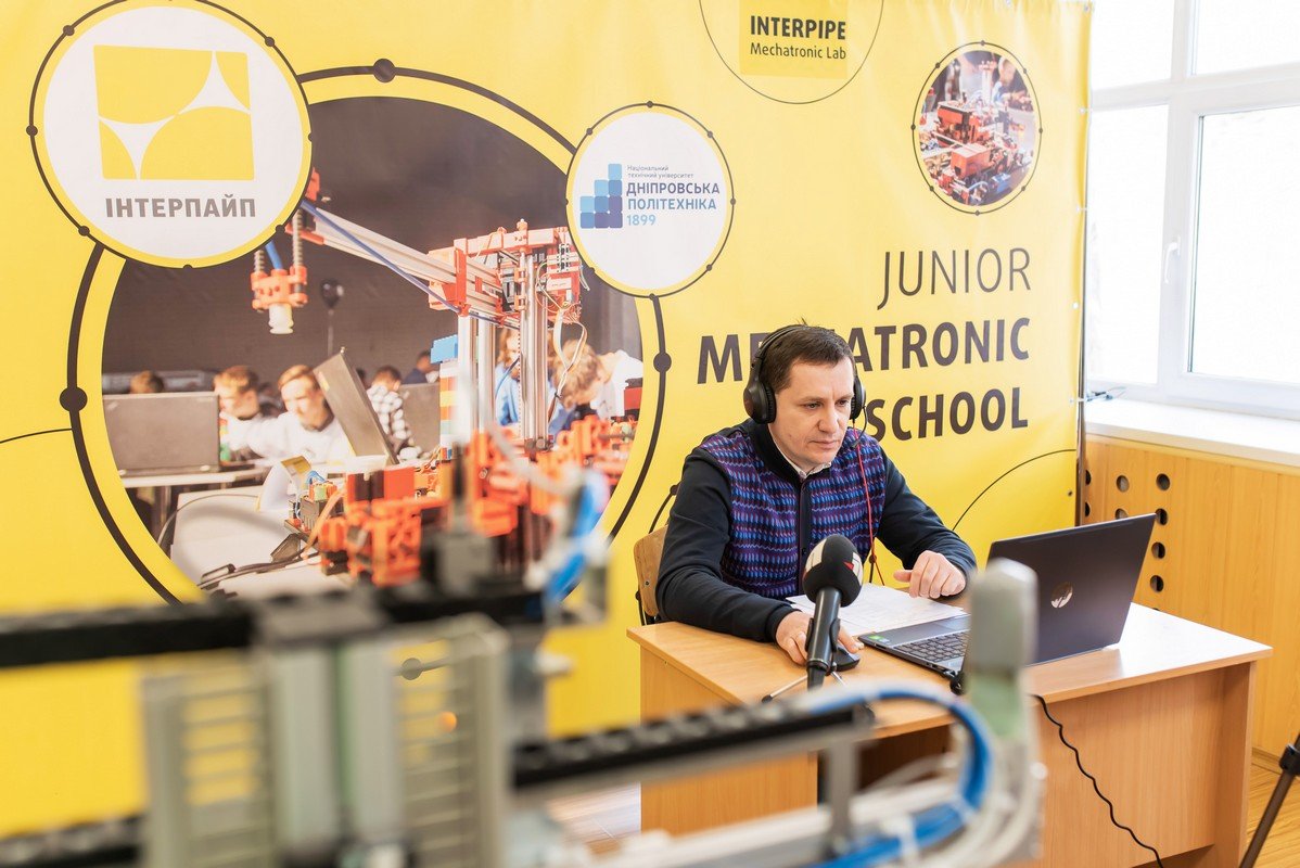 При поддержке ИНТЕРПАЙП стартовали занятия юных мехатроников Днепра и области 4