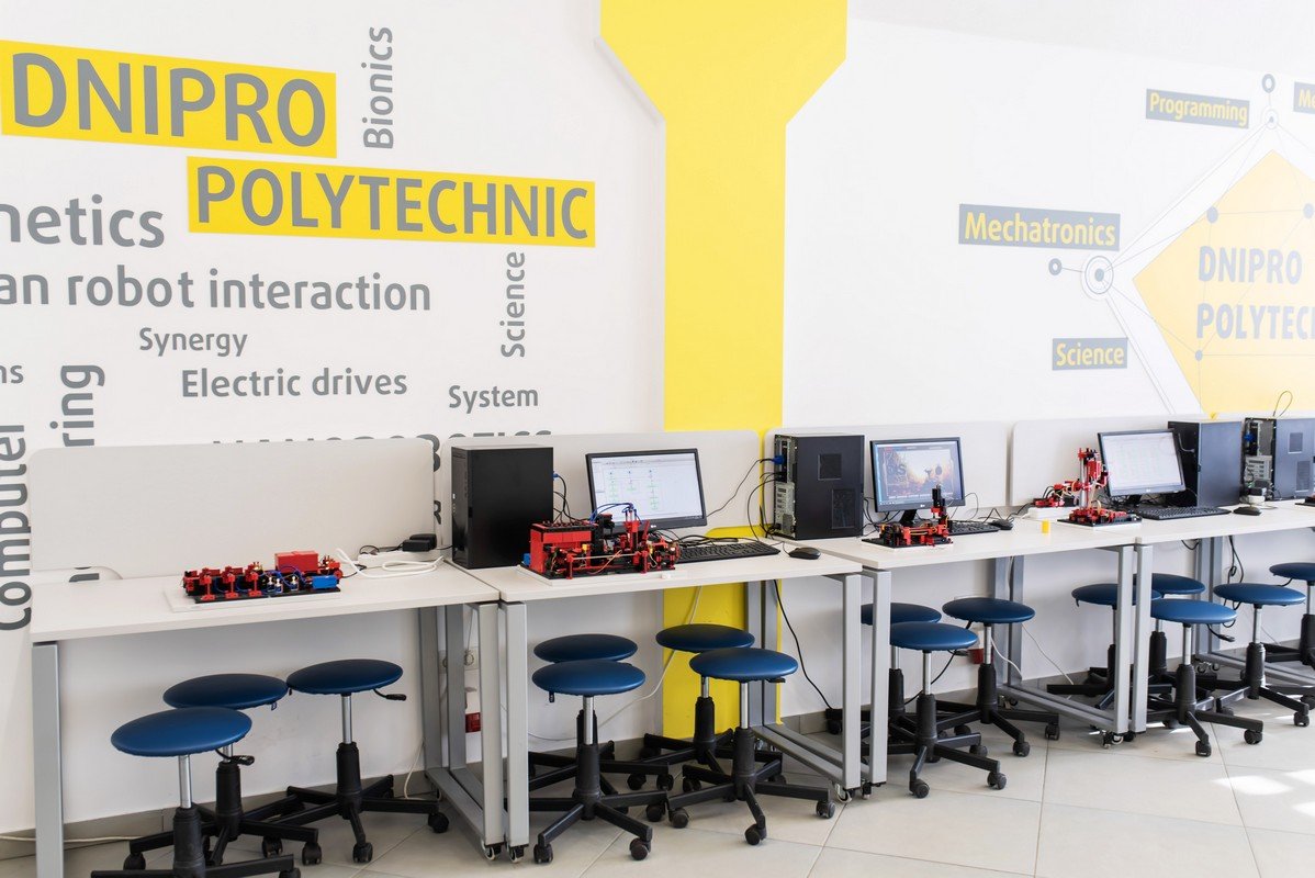 При поддержке ИНТЕРПАЙП стартовали занятия юных мехатроников Днепра и области 5