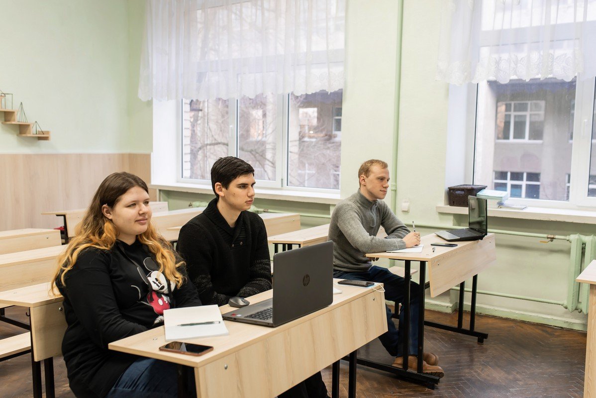 При поддержке ИНТЕРПАЙП стартовали занятия юных мехатроников Днепра и области 7