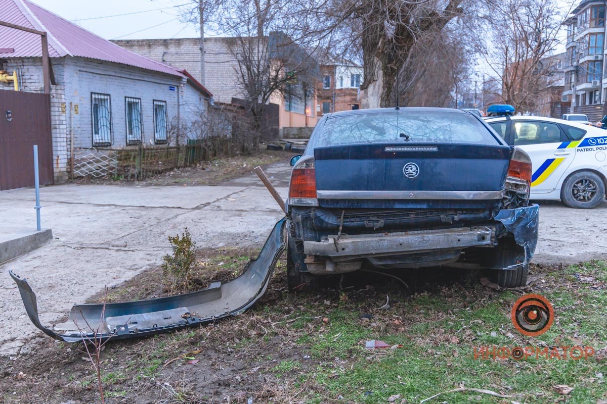 На месте экипаж патрульной полиции На месте экипаж патрульной полиции