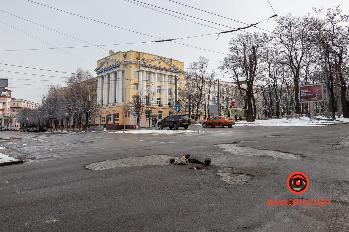 Провал на проспекте Дмитрия Яворницкого