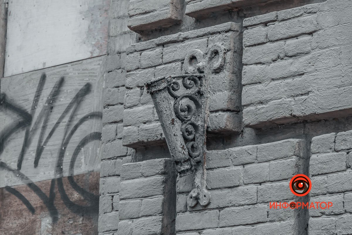 Остается лишь надеяться, что Днепр не утратит еще одно из уникальных сооружений