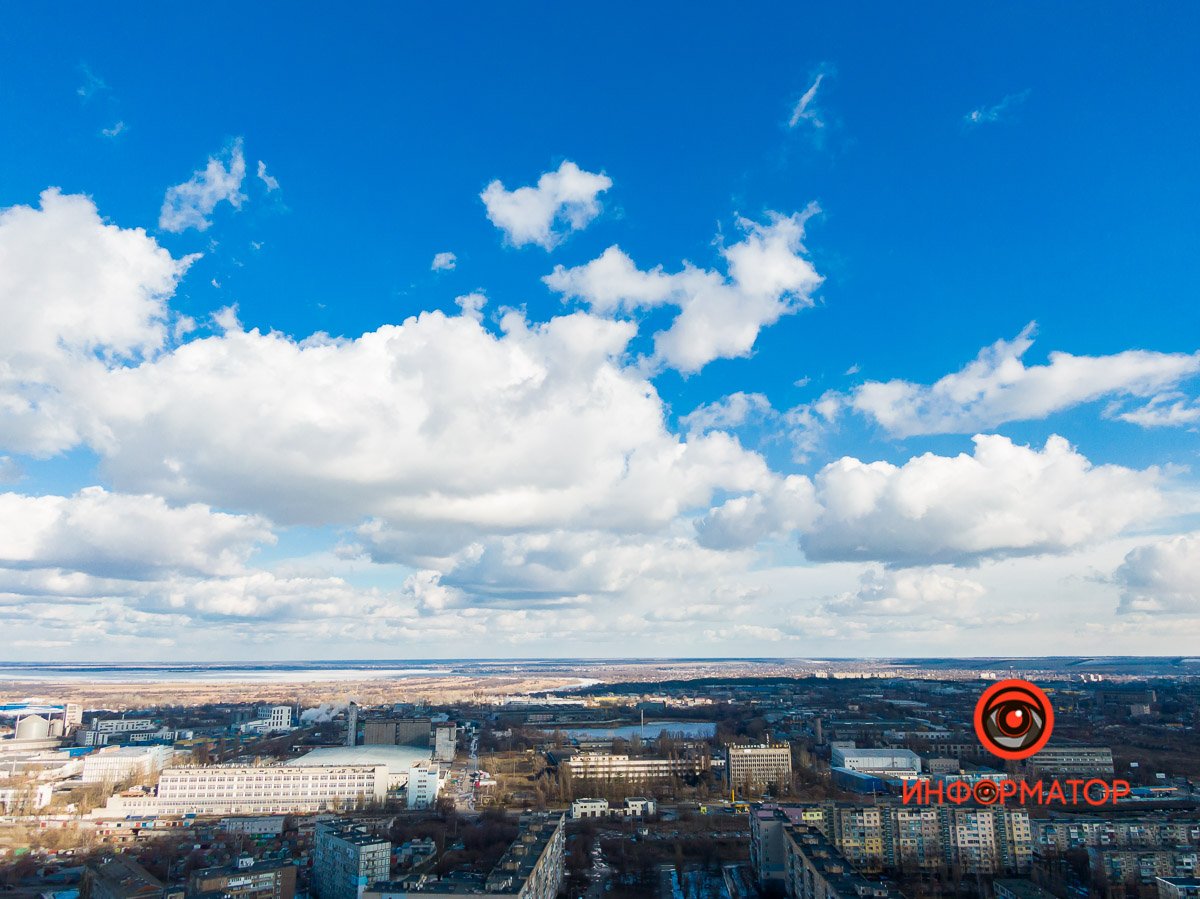 Сливаясь с дымкой голубою Сливаясь с дымкой голубою