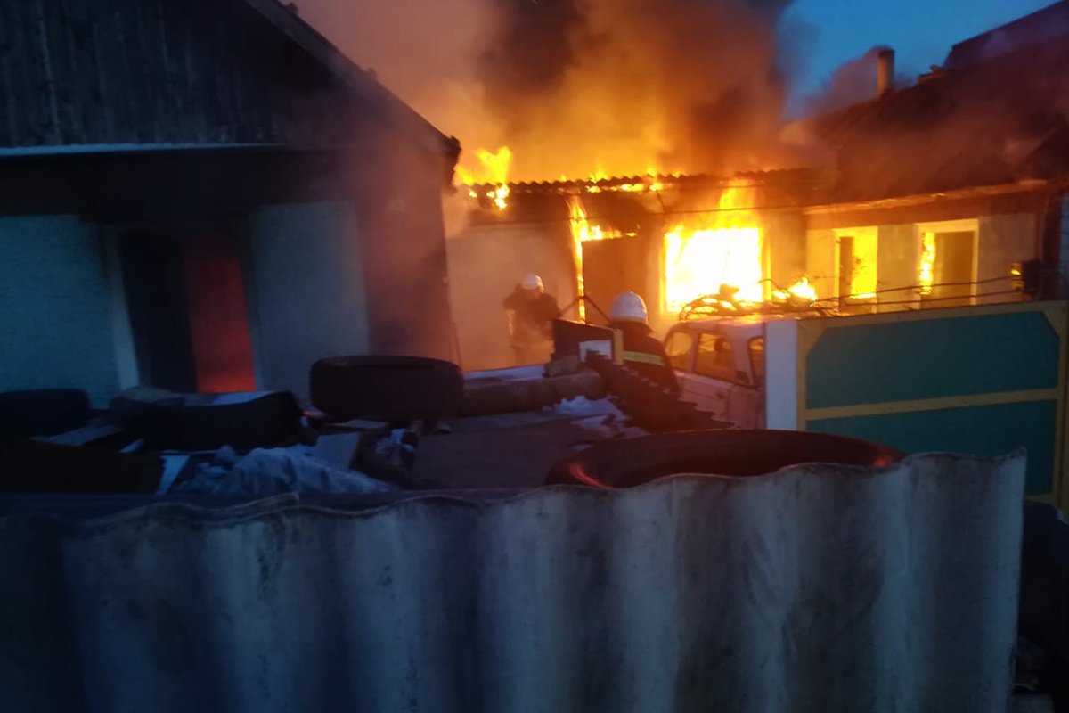 Сообщение о пожаре поступило в 17:45 Сообщение о пожаре поступило в 17:45