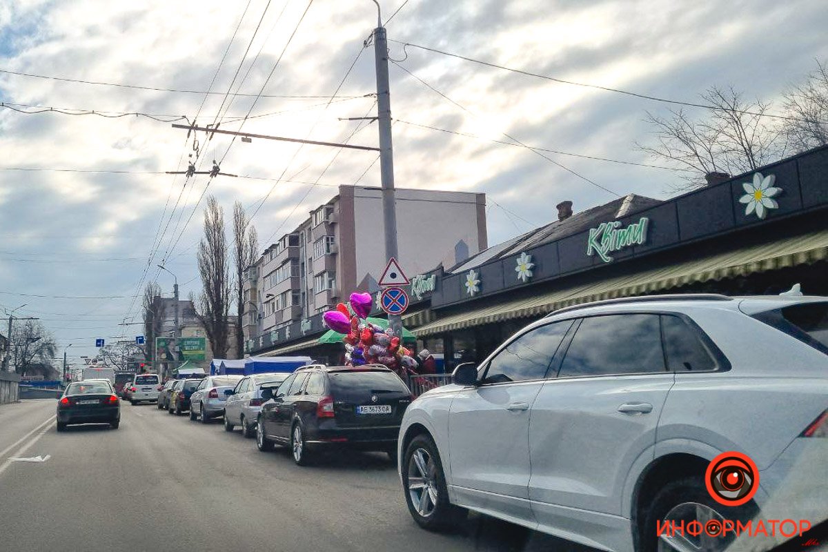 Парковаться везде, где есть хоть немного места Парковаться везде, где есть хоть немного места