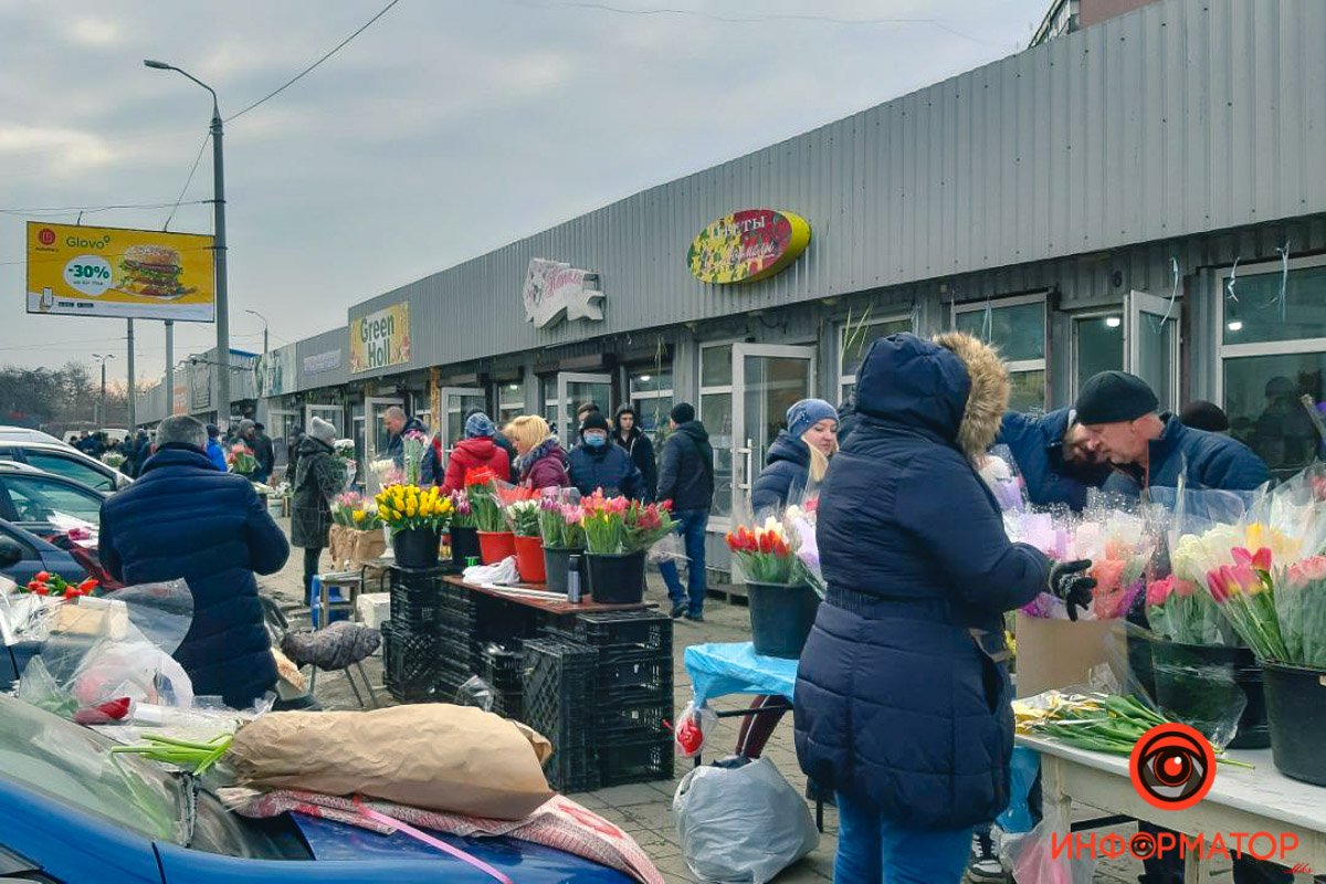 Продают прям с автомобилей Продают прям с автомобилей