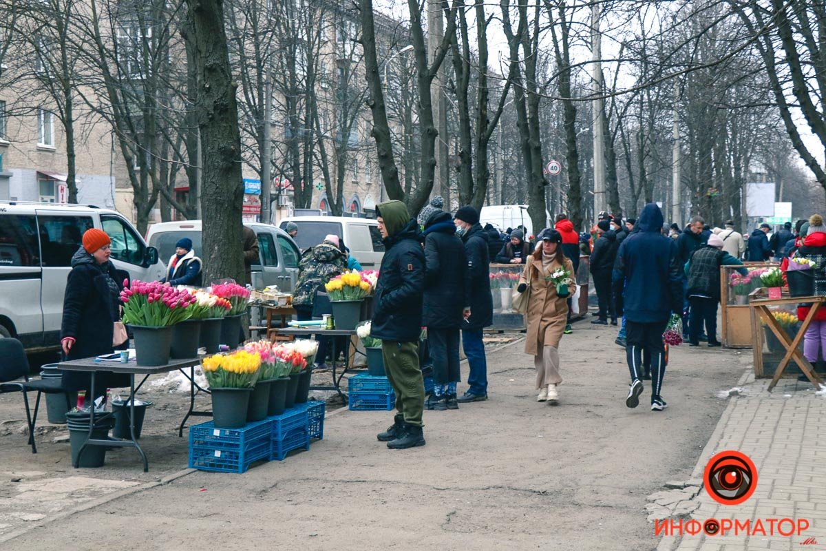 Нужно больше тюльпанов Нужно больше тюльпанов