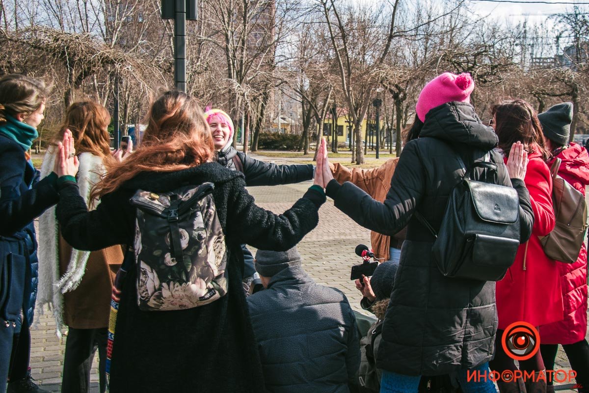 В центре Днепра восстанавливали девственность с помощью молитвы 15