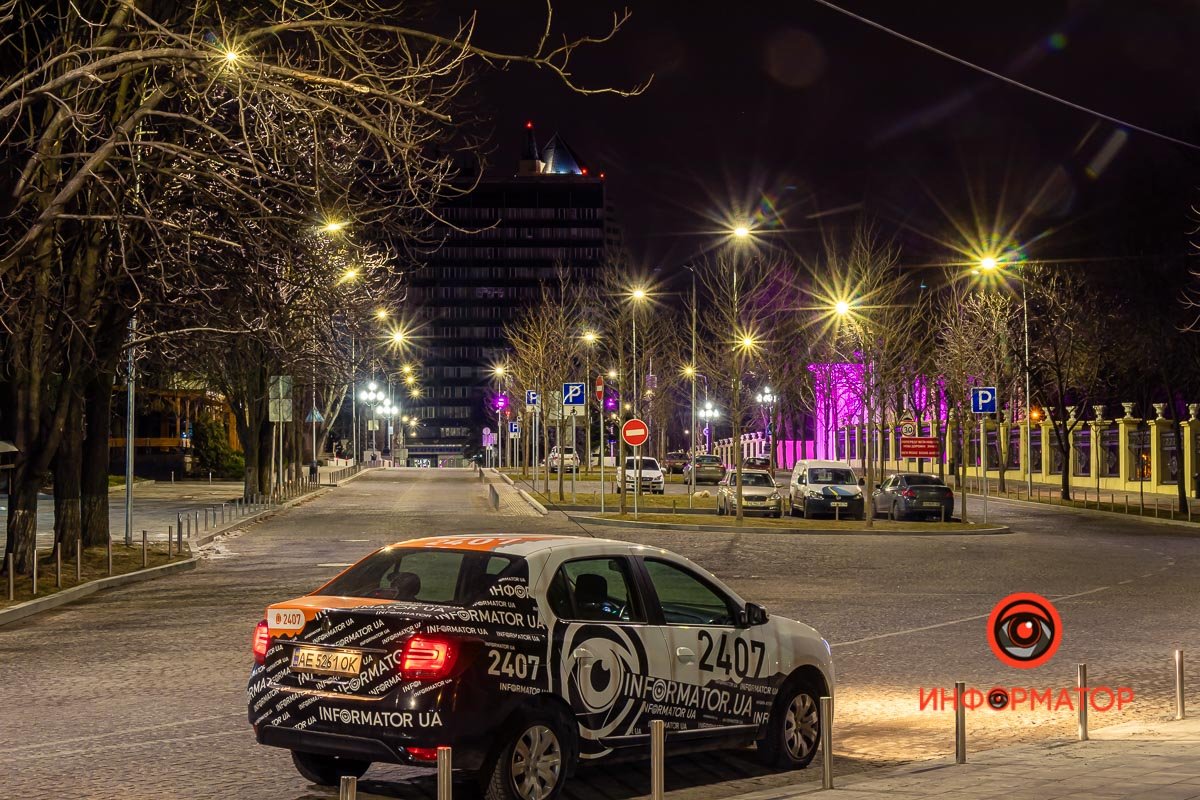 Улица Магомаева упирается в площадь Шевченко