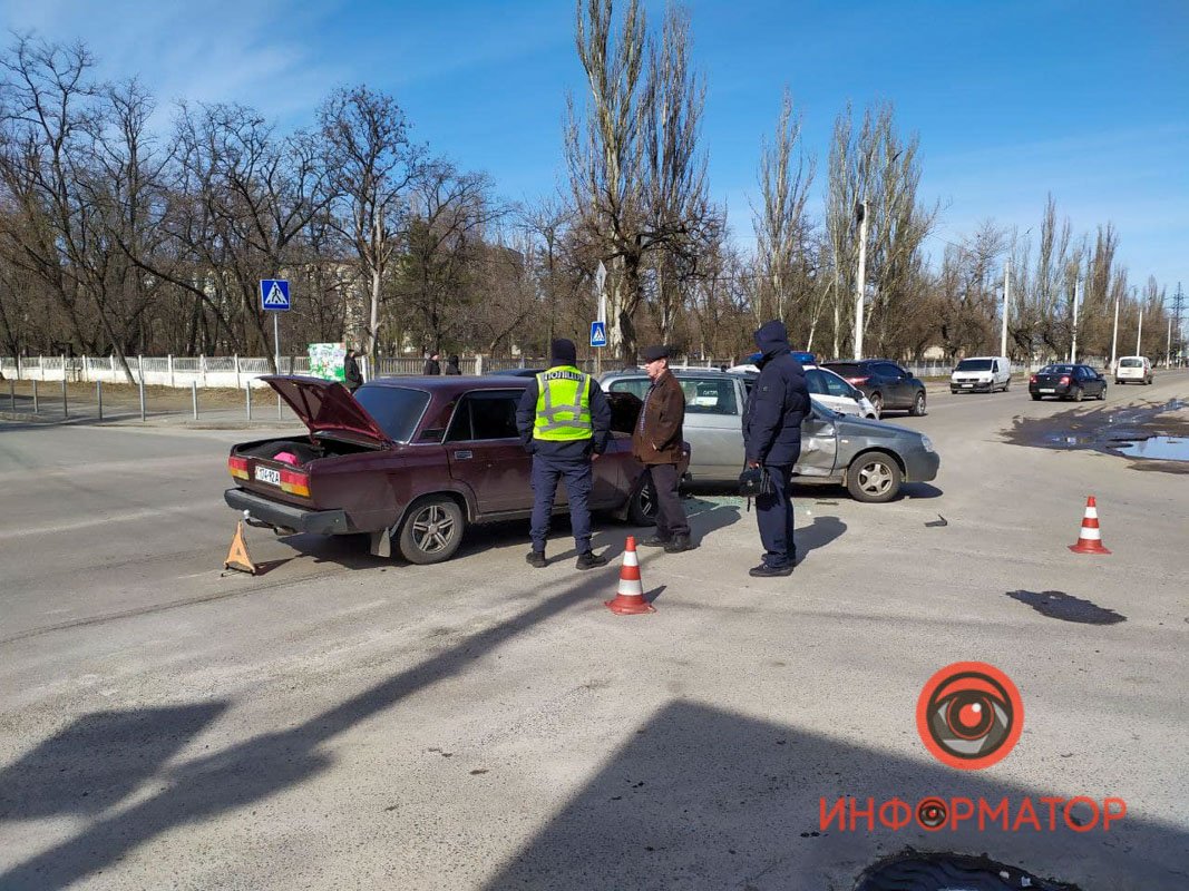 Авария произошла на пересечении проспекта Калнышевского и улицы Батумской Авария произошла на пересечении проспекта Калнышевского и улицы Батумской