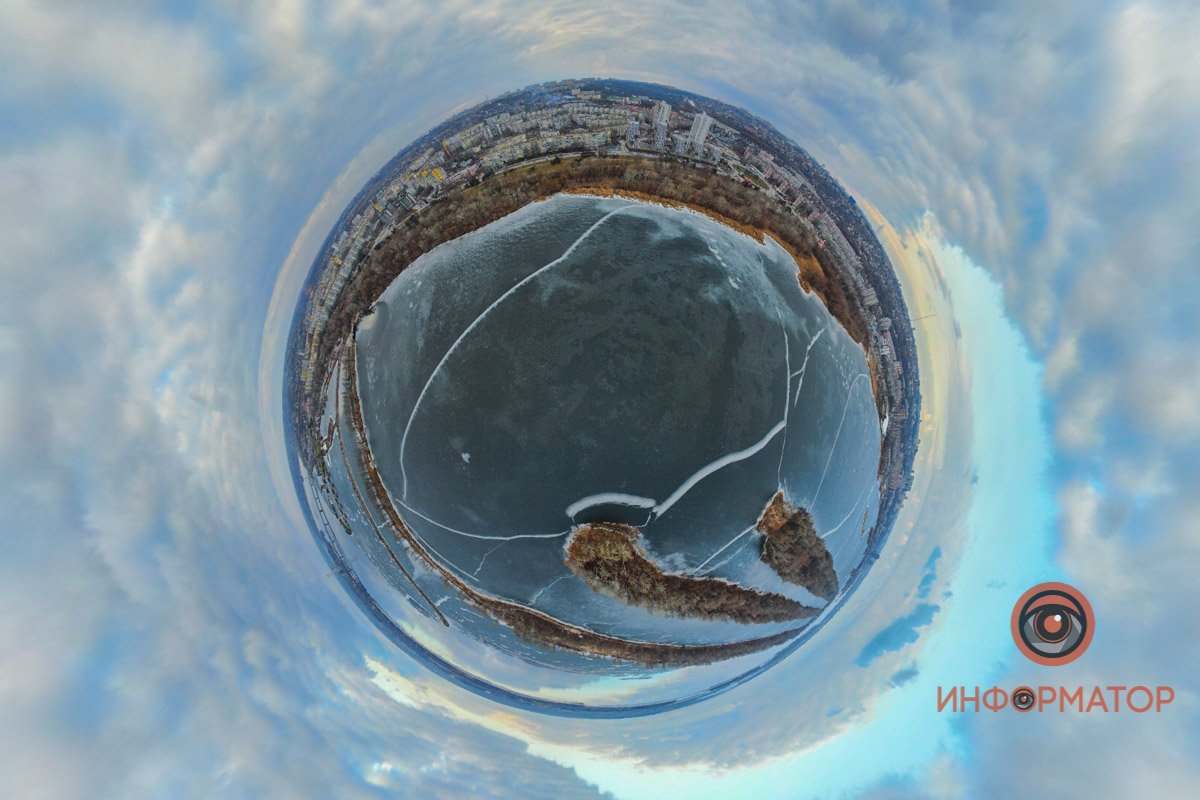 Ледяная планета. Тут могли жить люди-рыбы, которые вместо того, чтобы плавать, ходили бы по воде на плавниках