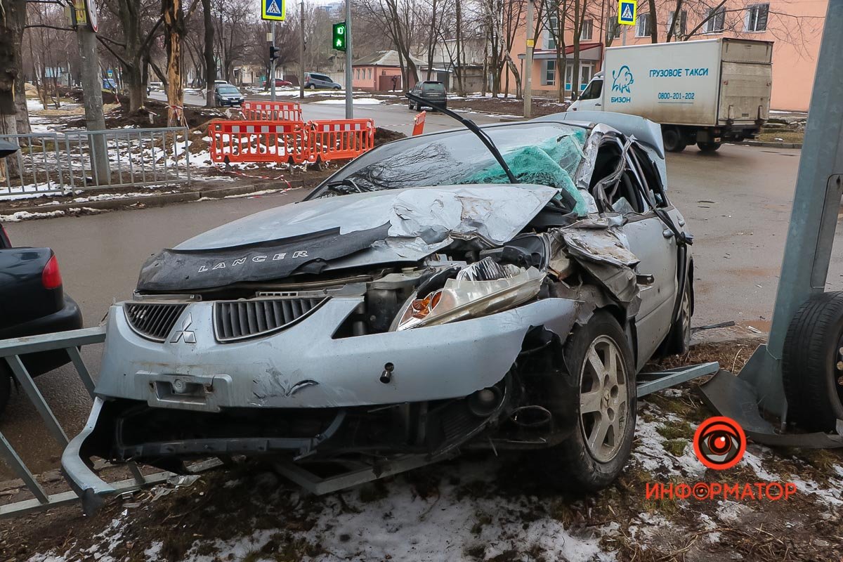 Водитель автомобиля не пострадал Водитель автомобиля не пострадал