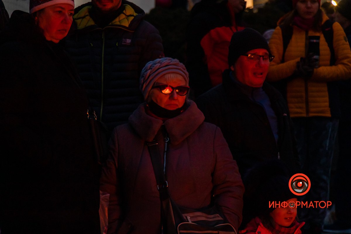 Бесконечно можно смотреть на три вещи... Бесконечно можно смотреть на три вещи...