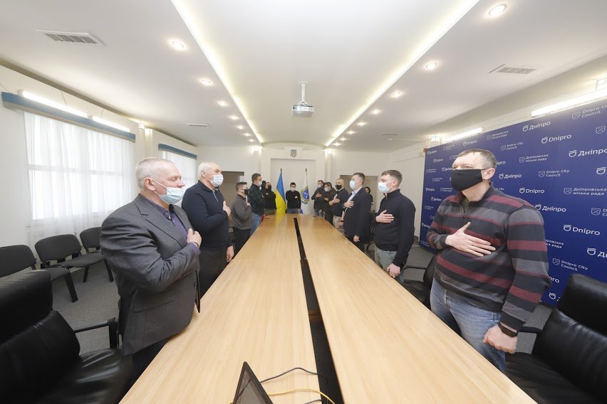 Ко Дню украинского добровольца в горсовете Днепра поздравили бойцов 2