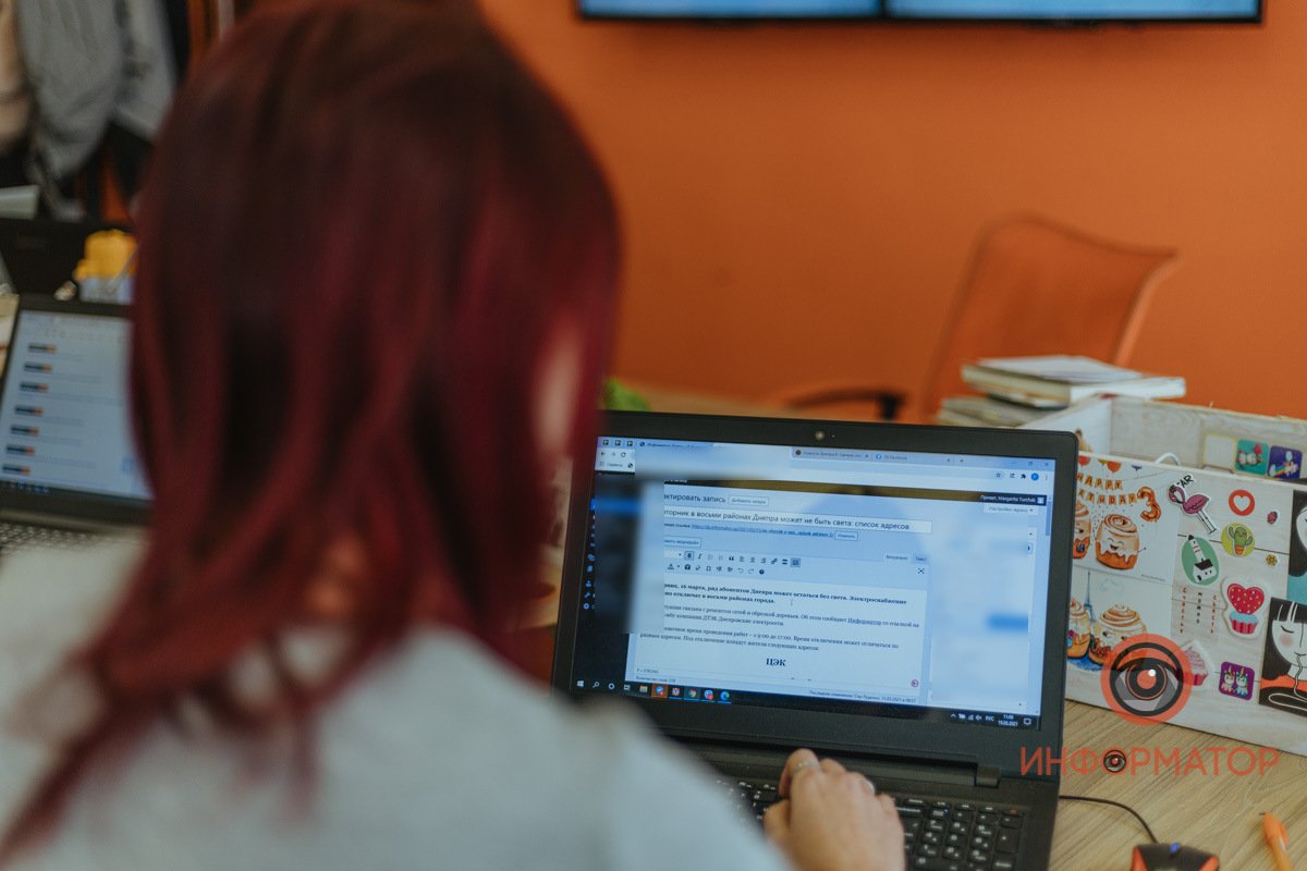 Рабочий стол максимально красочный и успокаивающая "Полуночники" Хоппера на рабочем столе Рабочий стол максимально красочный и успокаивающая "Полуночники" Хоппера на рабочем столе