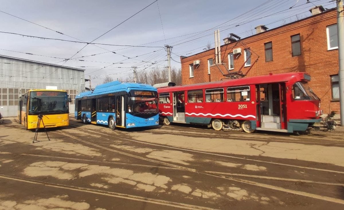 В Днепре брендируют транспорт В Днепре брендируют транспорт