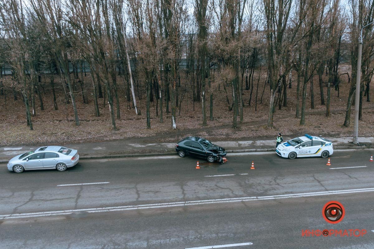 Daewoo ехал по Космической со стороны Запорожского шоссе Daewoo ехал по Космической со стороны Запорожского шоссе