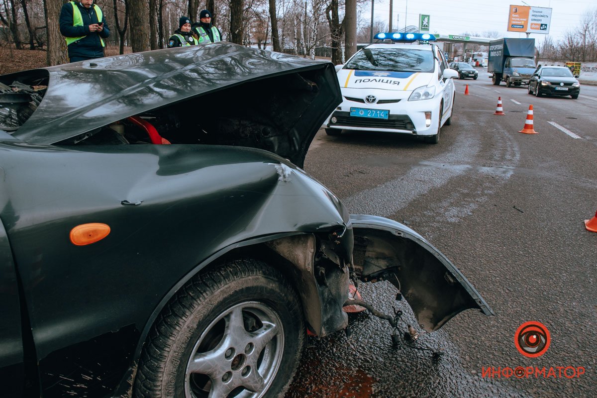 Занята правая полоса движения со стороны Запорожского шоссе Занята правая полоса движения со стороны Запорожского шоссе