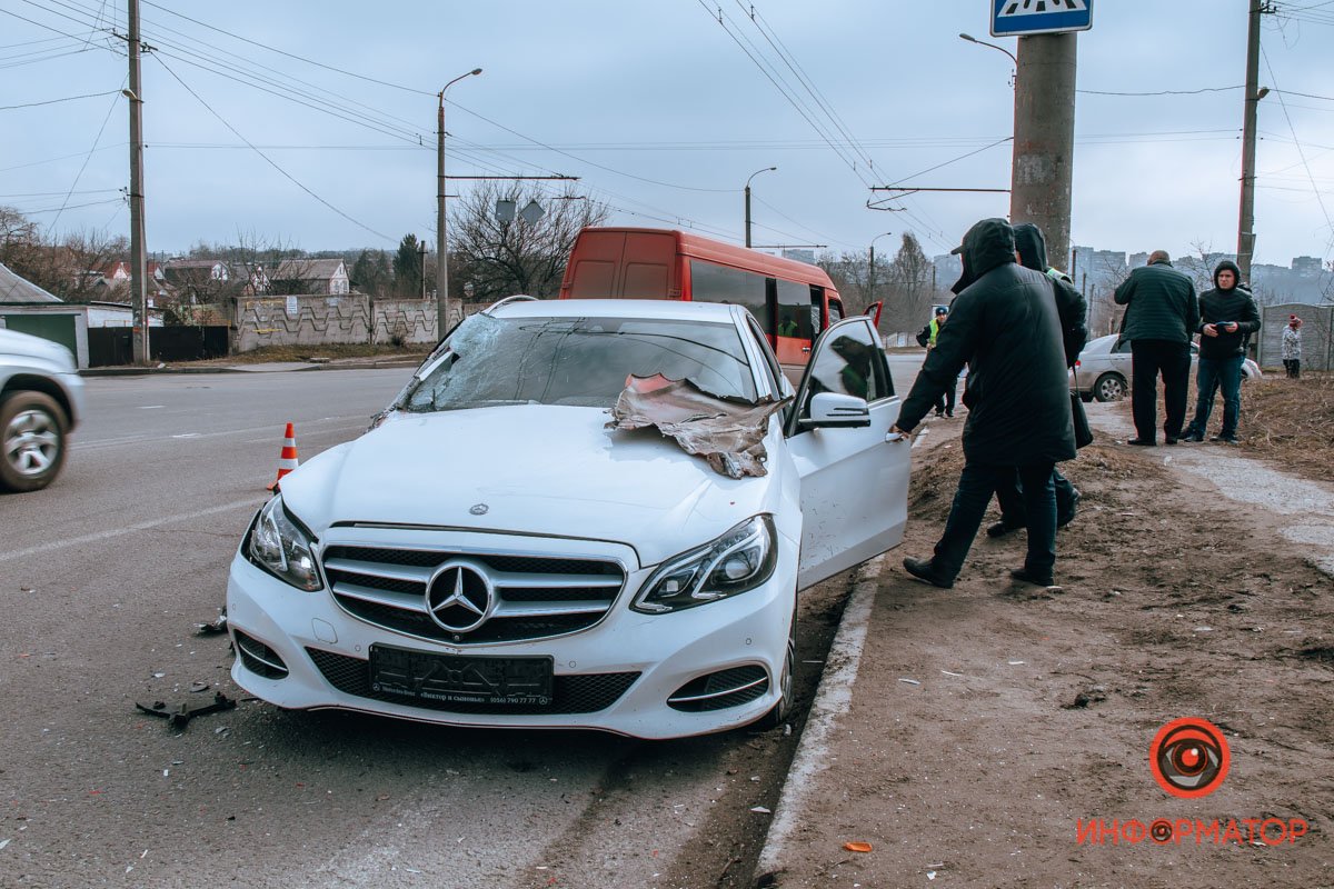 На перекрестке с улицей Прессовой