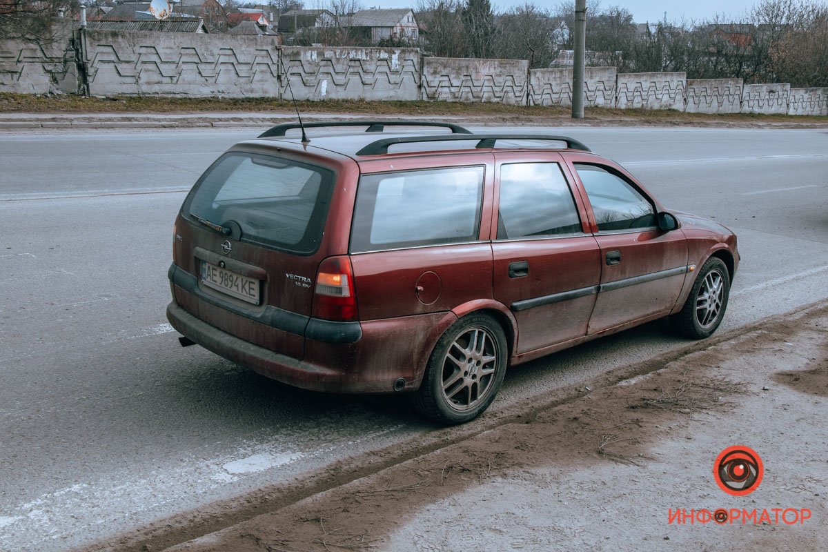 Водитель Mercedes попытался избежать столкновения с Opel