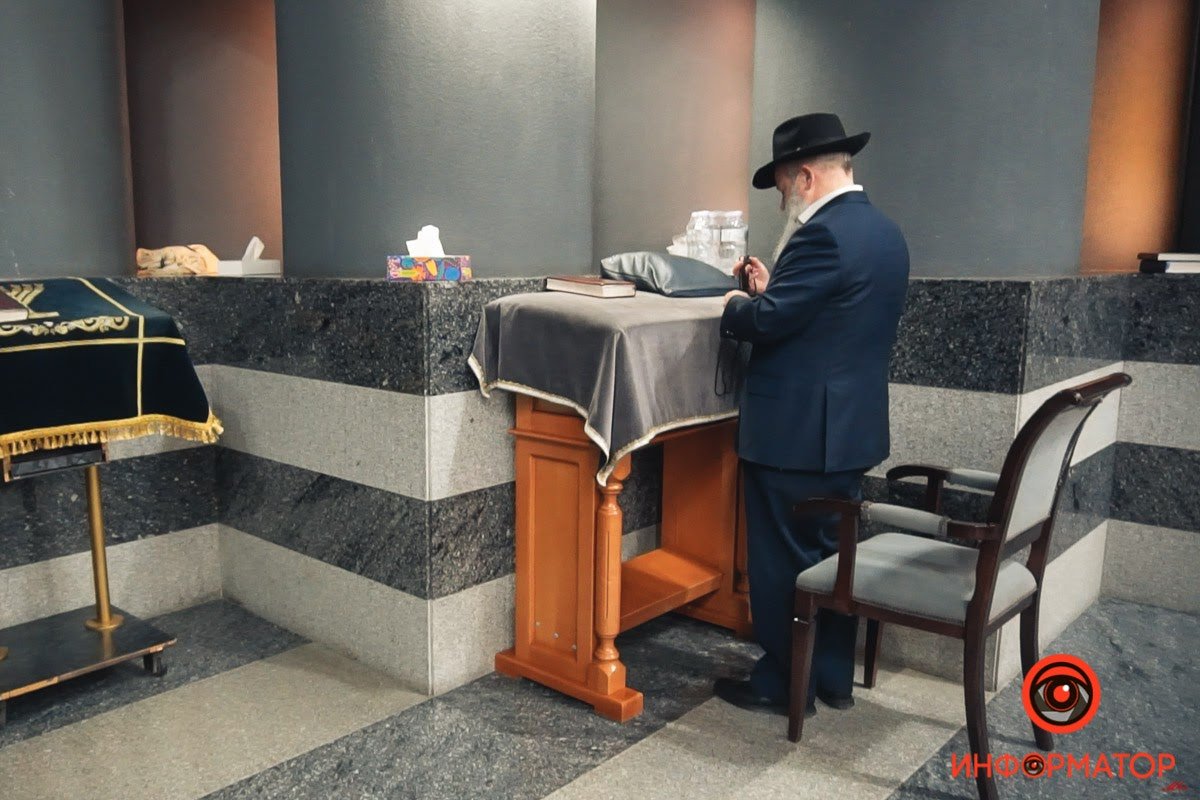 Когда евреи несут свет, силам зла нет места Когда евреи несут свет, силам зла нет места