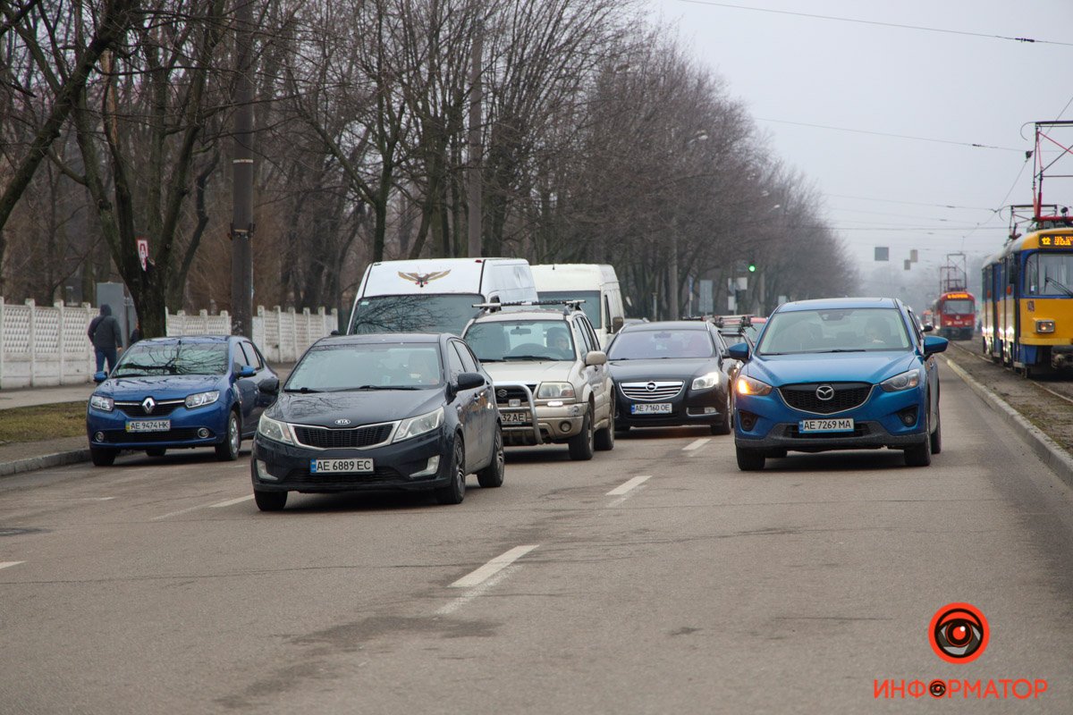 Затруднен проезд в сторону центра Затруднен проезд в сторону центра