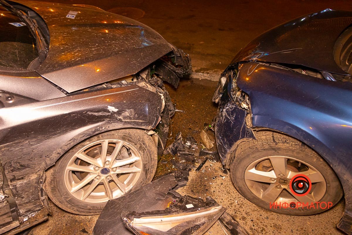 В аварии пострадал пассажир Honda, скорая забрала его в больницу №16 В аварии пострадал пассажир Honda, скорая забрала его в больницу №16