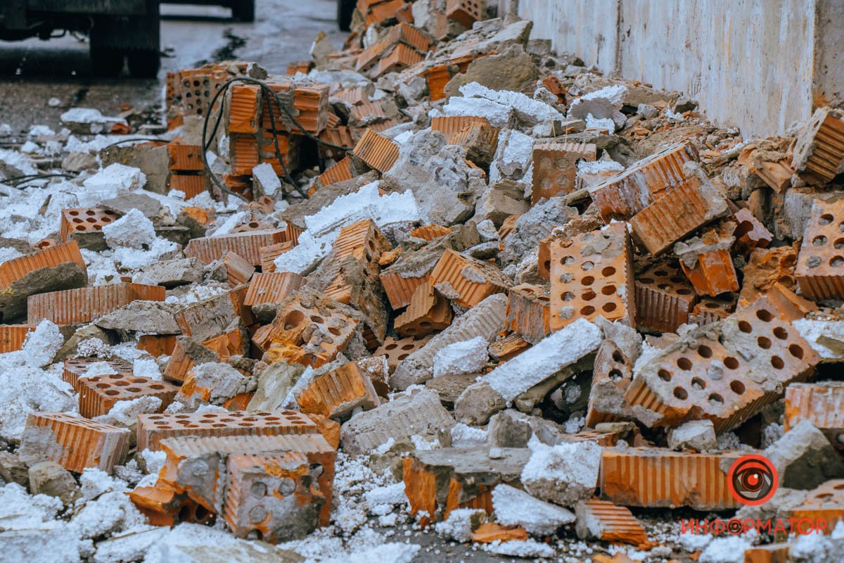 Тут дежурили сотрудники милиции и добровольцы Тут дежурили сотрудники милиции и добровольцы