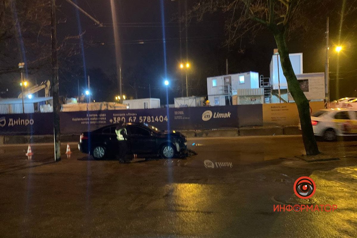 Он попытался уехать с места аварии