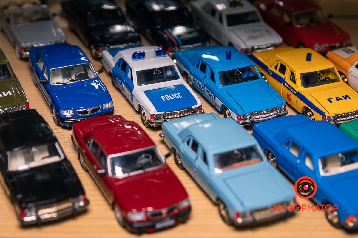Коллекция состоит из моделей легковых автомобилей, которые производили в СССР