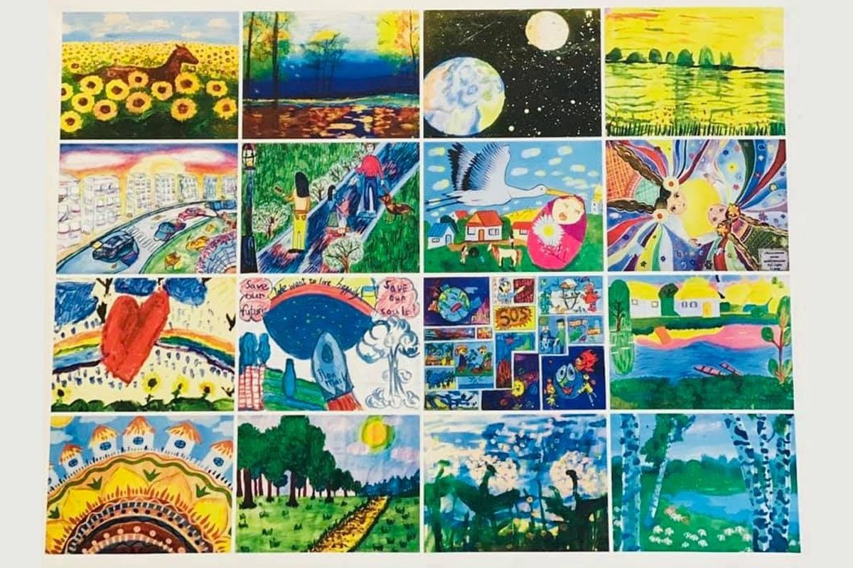 Панно с детскими рисунками