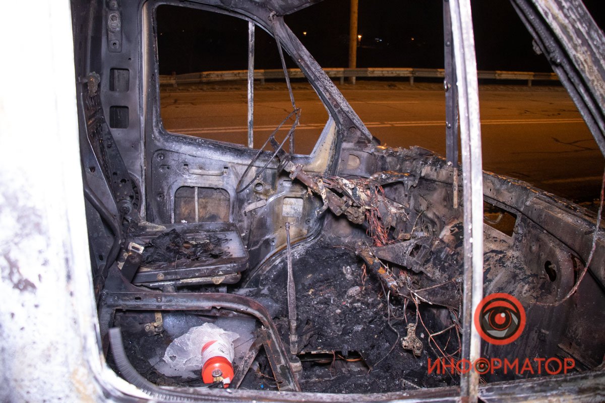 По словам хозяина машины, предварительная причина - в неисправности проводки По словам хозяина машины, предварительная причина - в неисправности проводки