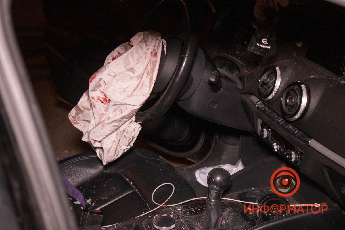 При ударе сработали подушки безопасности