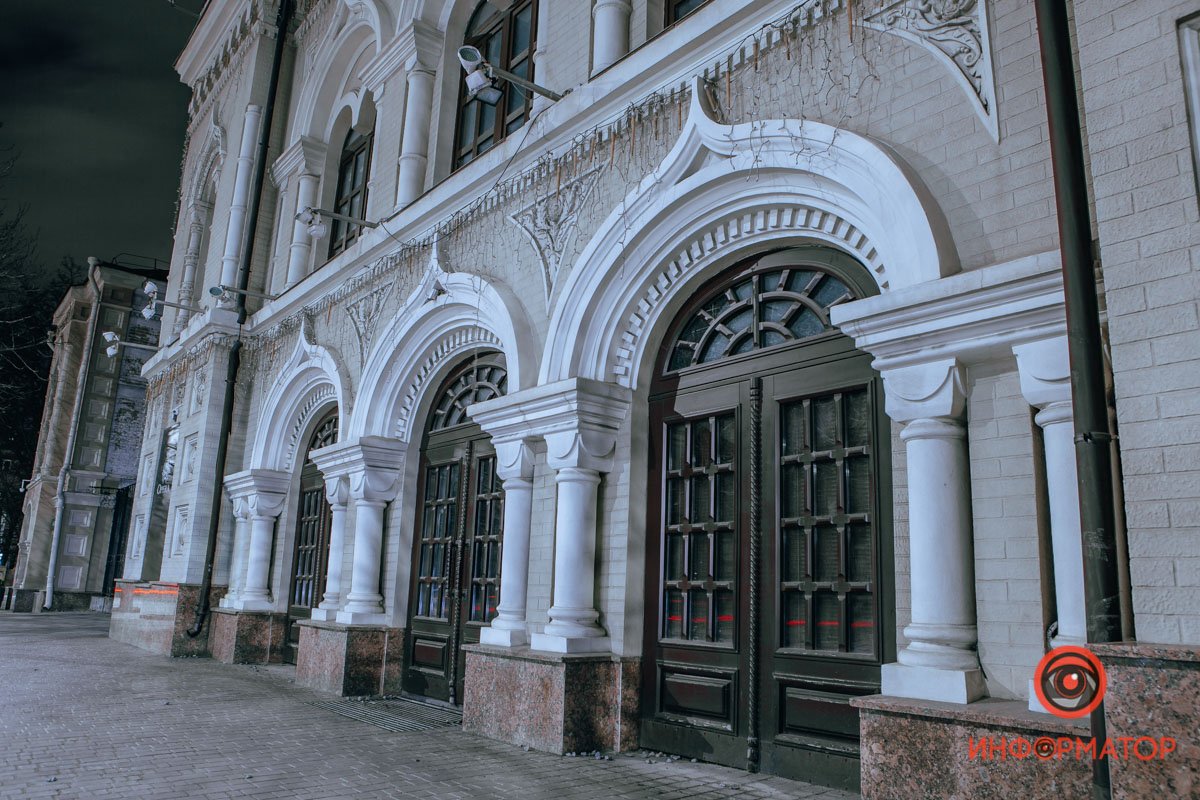 А внутри совершенно иной мир