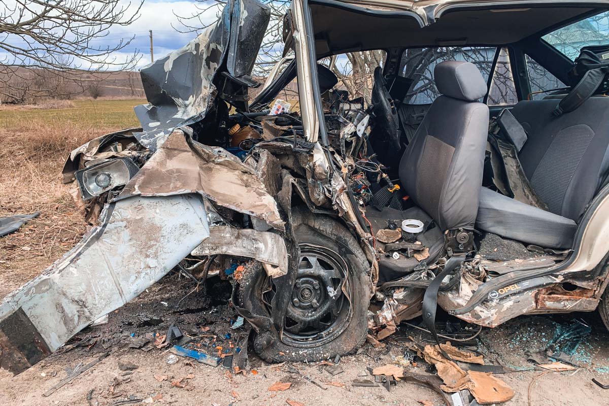 На трассе в Днепропетровской области в ДТП погиб мужчина, двое человек пострадали: поиск свидетелей 2