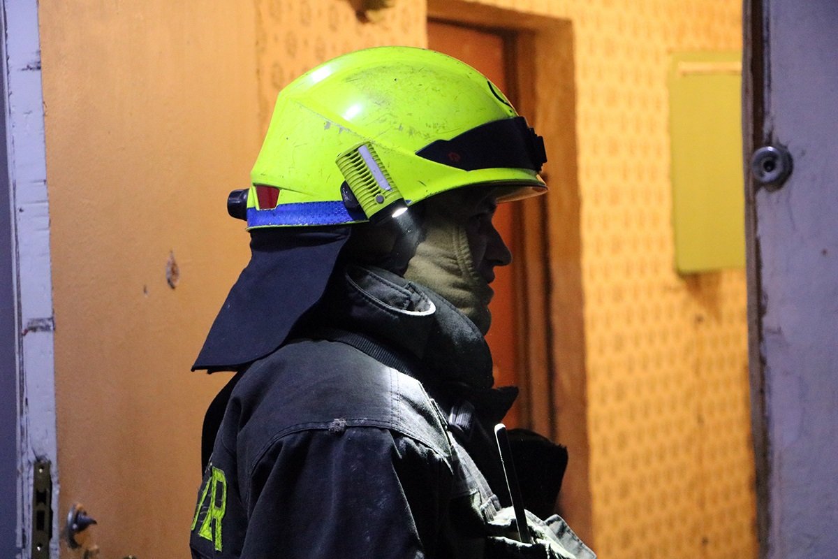 Спасатели выяснили, что возгорание произошло в жилой комнате