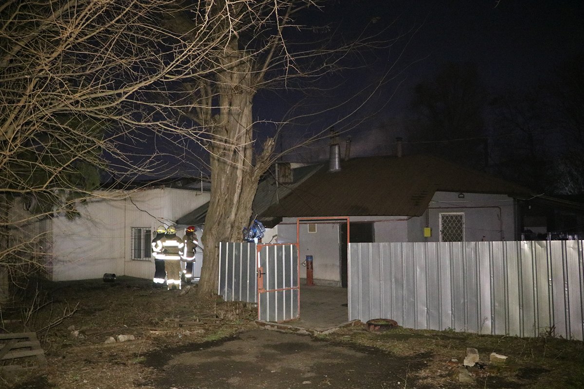 В Службу спасения о пожаре сообщили в 0:26 В Службу спасения о пожаре сообщили в 0:26