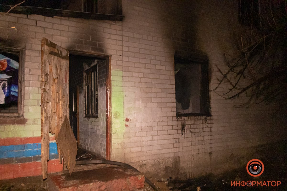 Предварительно, загорелся мусор