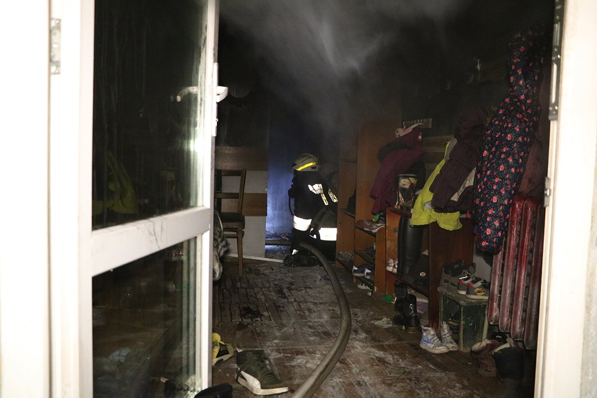 Сгорел трехэтажный дом Сгорел трехэтажный дом