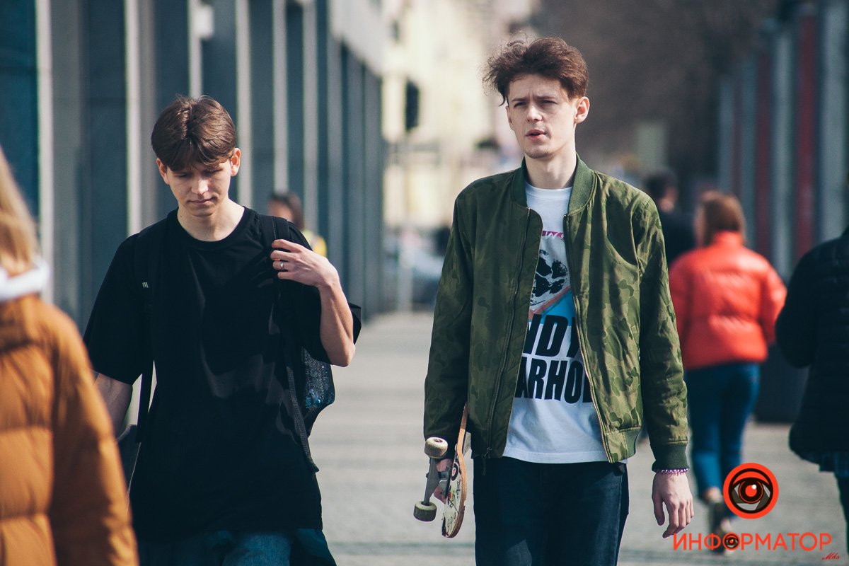 Футболка? Уже?