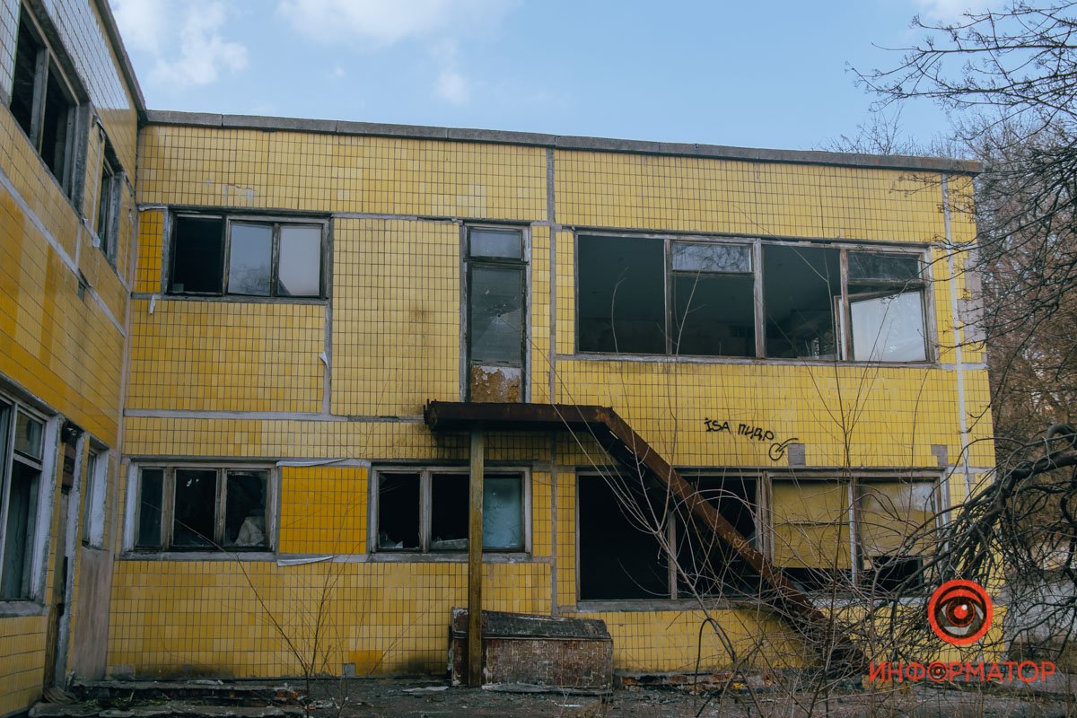 Весь металл оттуда уже вынесли