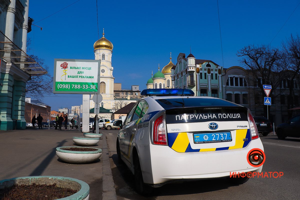 В аварии пострадала беременная, скорая забрала ее в больницу №16 В аварии пострадала беременная, скорая забрала ее в больницу №16
