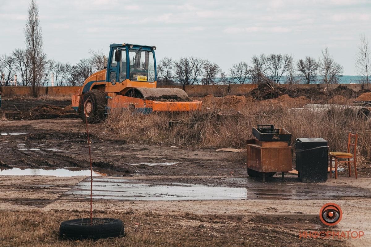 Как-то пусто и практически безлюдно на стройке взлетки Как-то пусто и практически безлюдно на стройке взлетки