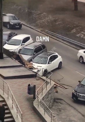 Несколько авто получили повреждения