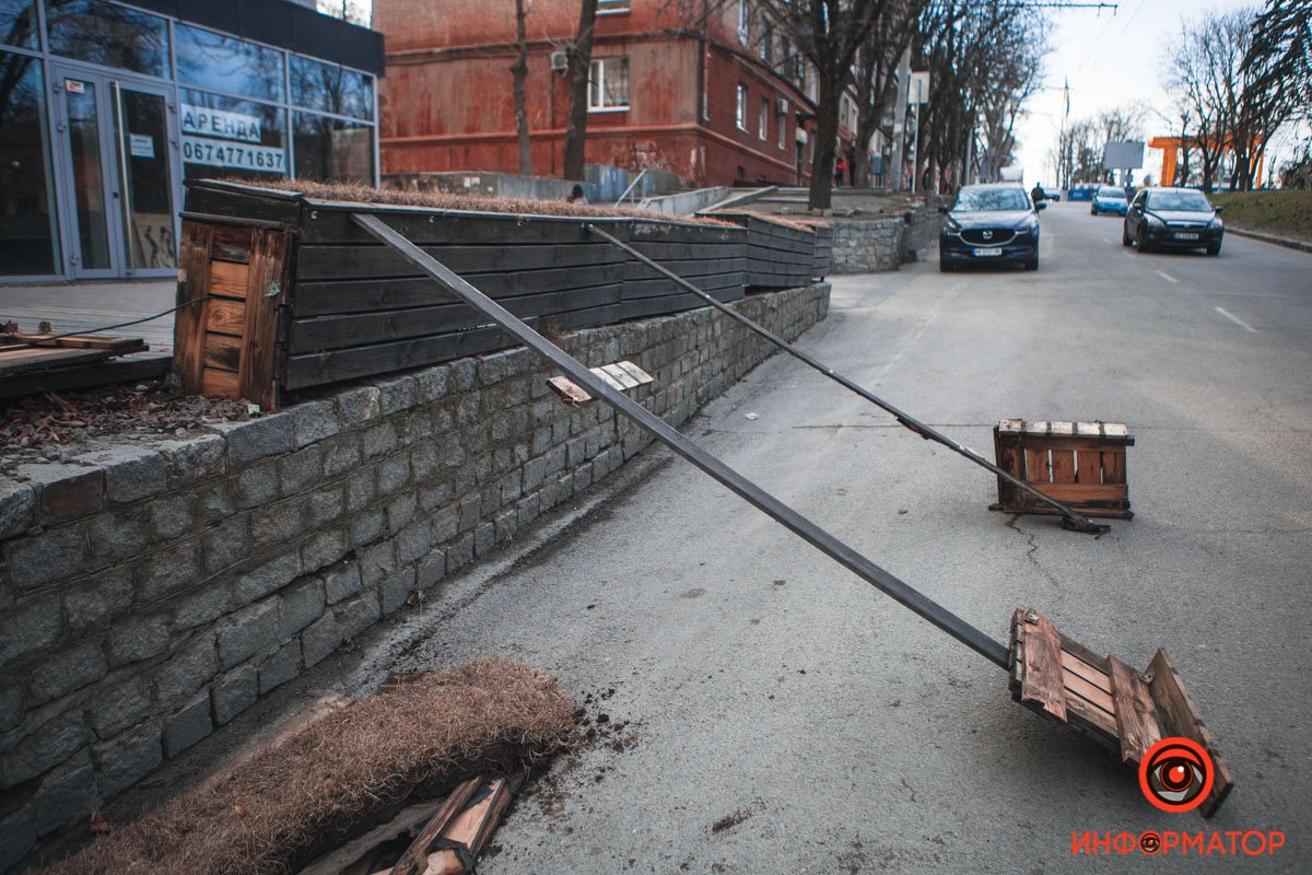 Место оградили