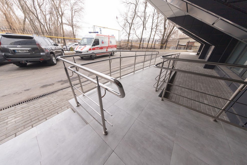 В Днепре проверили объект программы "Велике будівництво" на инклюзивность 1