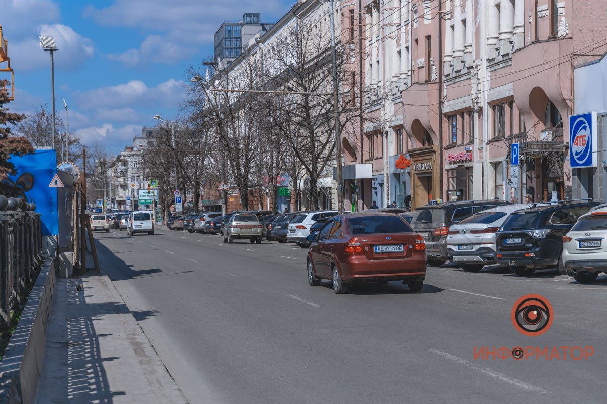 Гостиница «Астория» и проспект Яворницкого сейчас