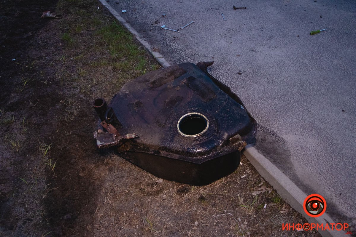 BMW влетел в столб BMW влетел в столб