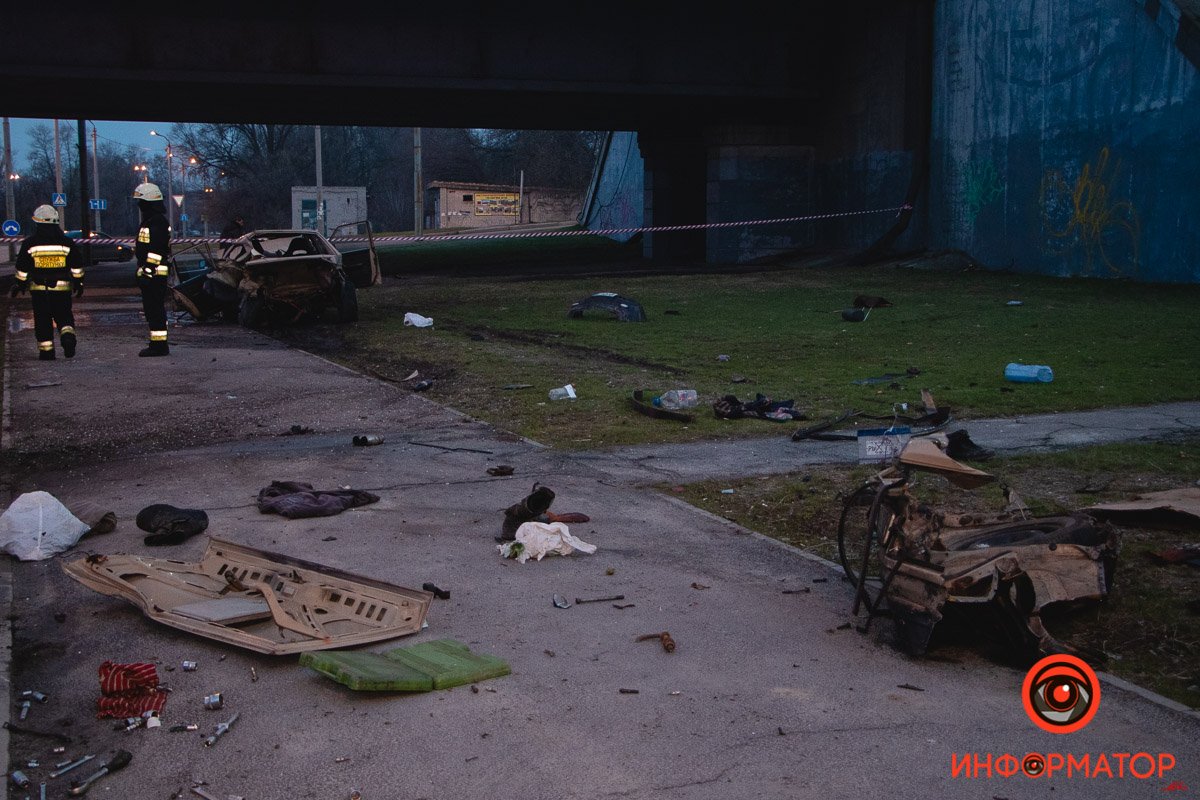 Вызвали полицию, спасателей и медиков Вызвали полицию, спасателей и медиков