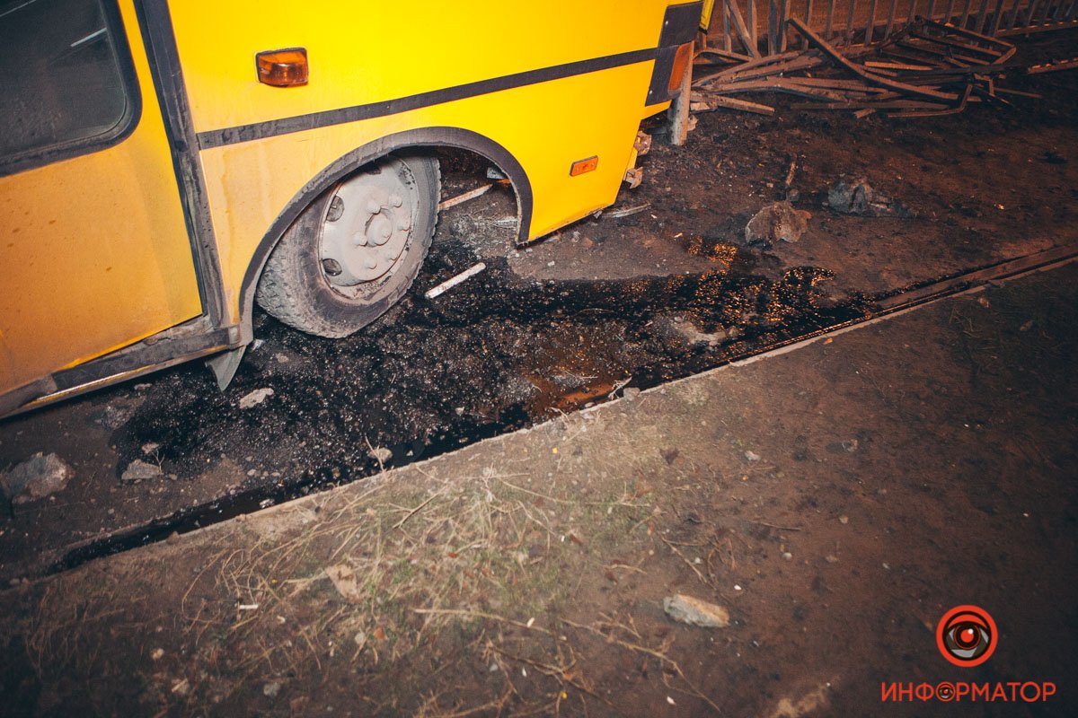 Сам он от помощи медиков отказался Сам он от помощи медиков отказался